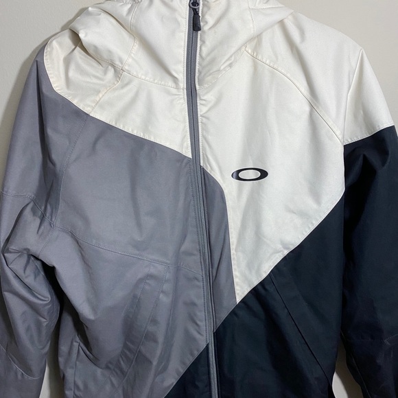 SOLD! 2 OAKLEY JACKET - Picture 2 of 14